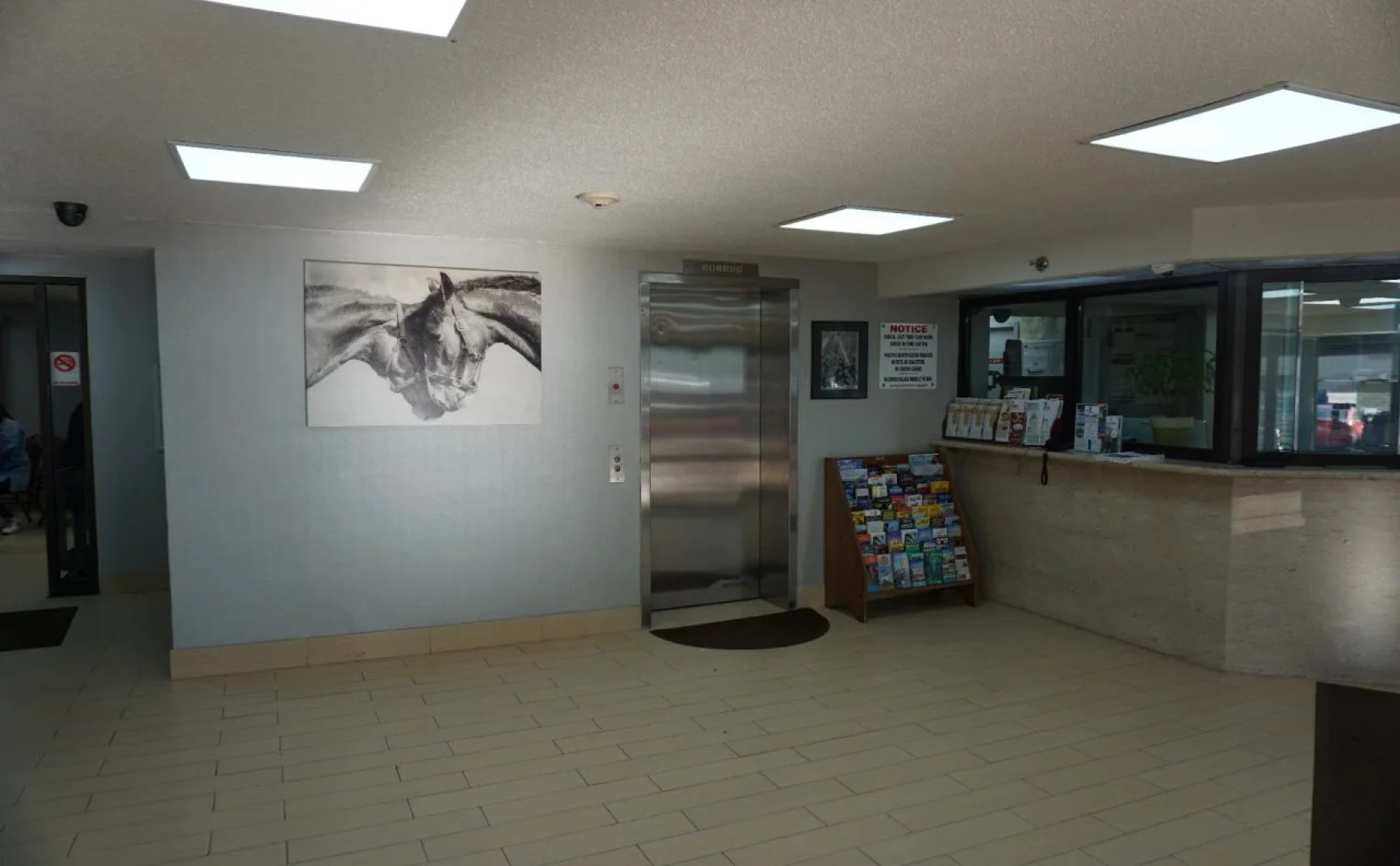 The Floral Park Motor Lodge