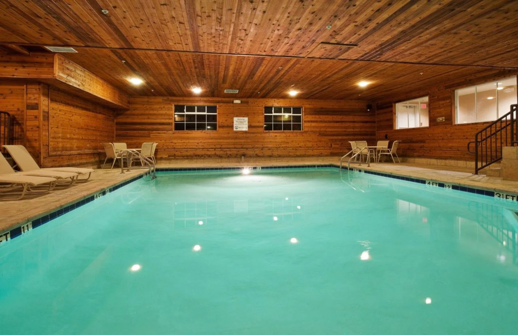 Holiday Inn Express & Suites Watsonville by IHG