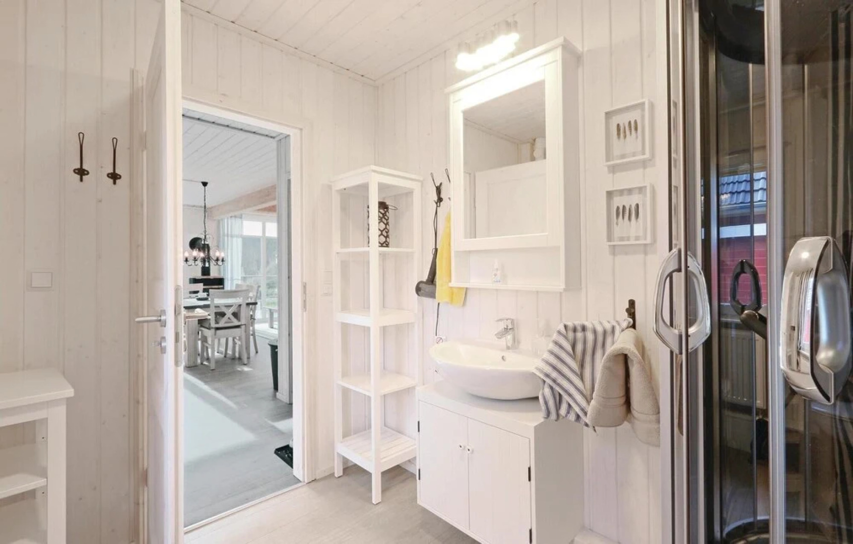 Stunning Home in Zerpenschleuse With 2 Bedrooms and Wifi