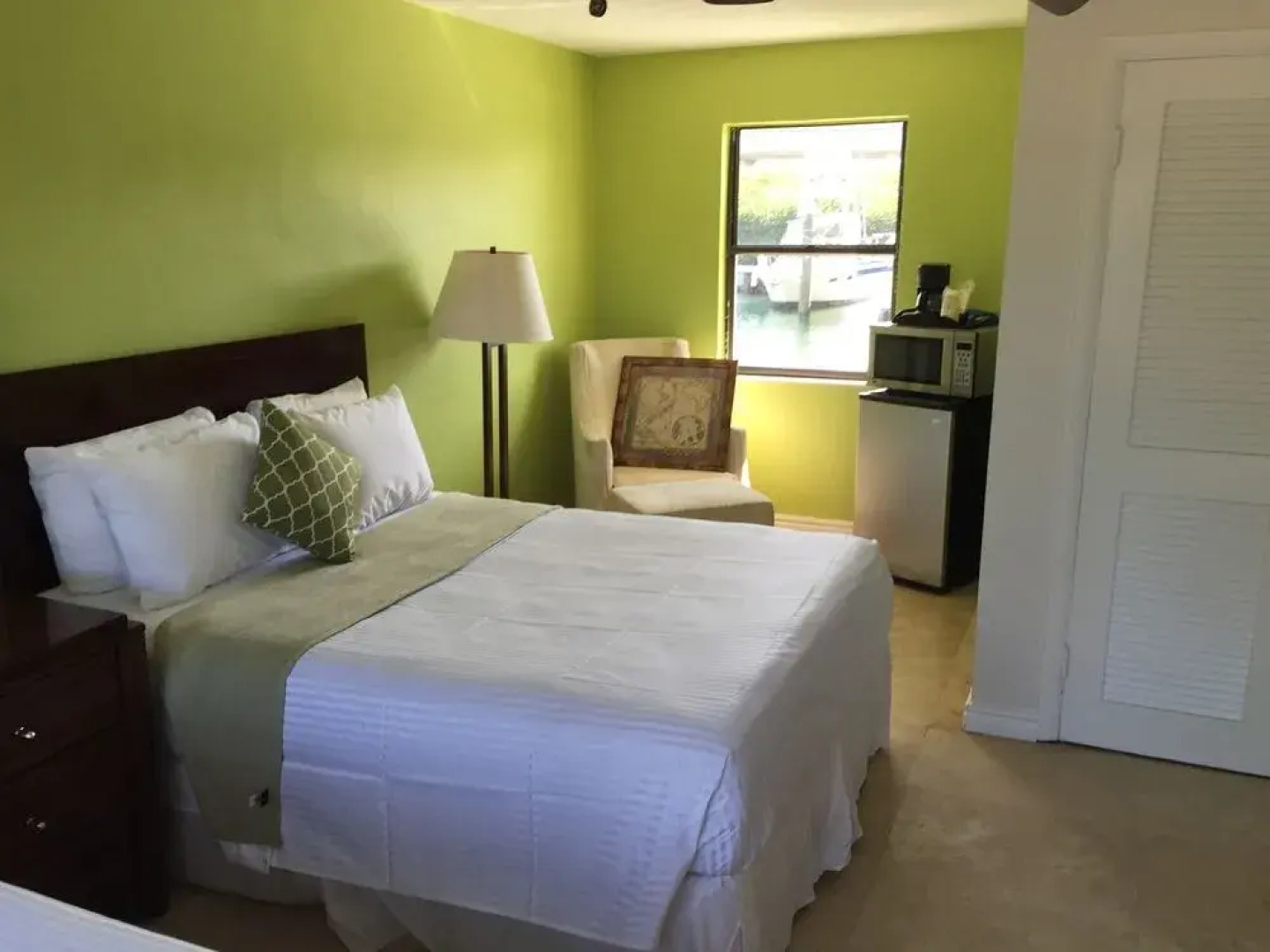 Smuggler's Cove Resort and Marina