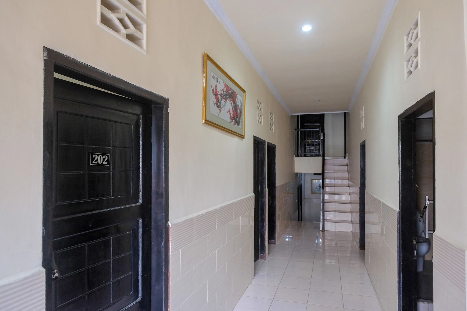 RedDoorz @ Hotel Rich Parepare near Pantai Mattirotasi