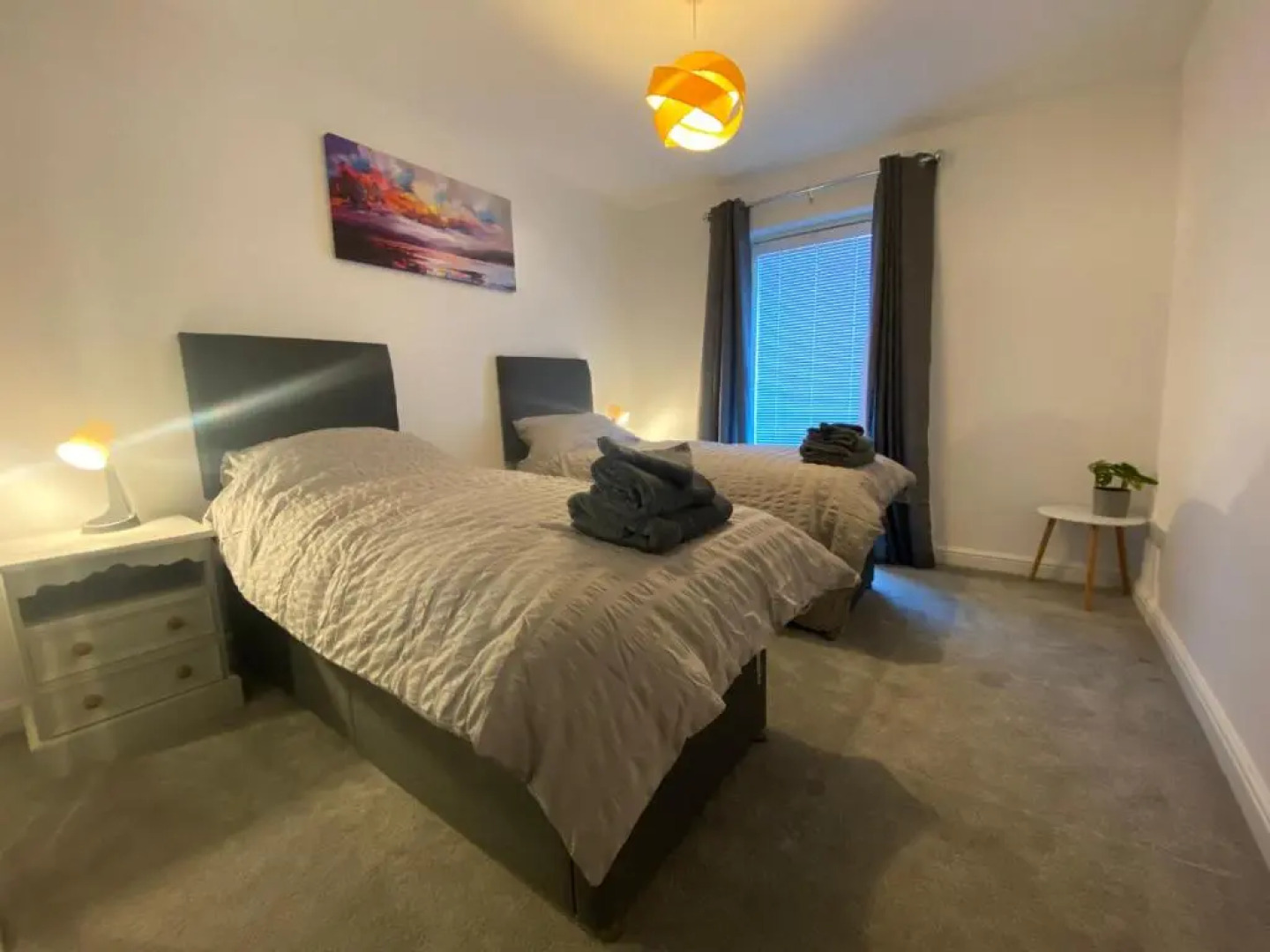 The Duplex Nairn- Spacious 3 Bedroom with sunny balcony