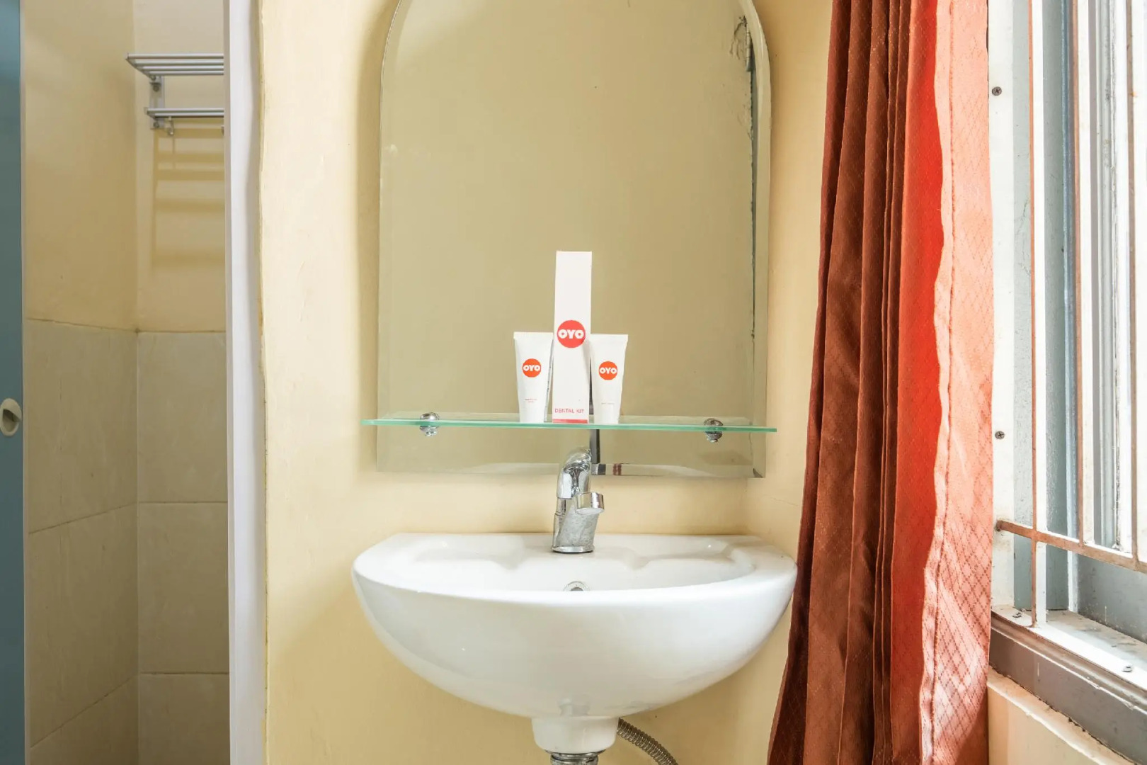 OYO 1120 Hotel Grand Liquid