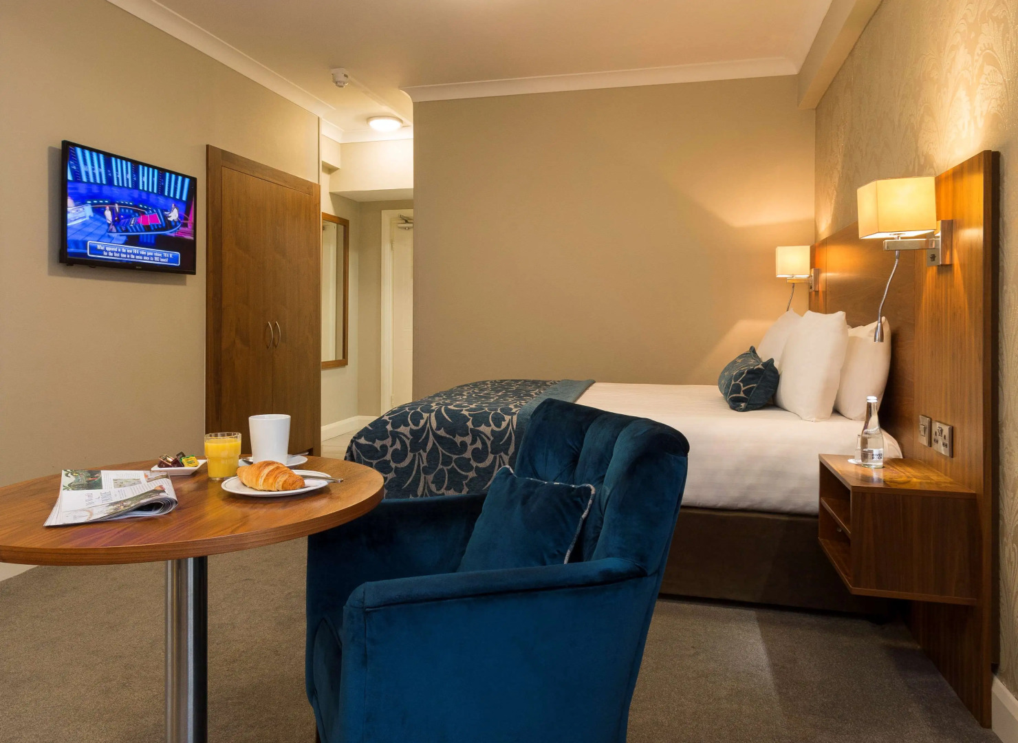 The Royal Hotel and Merrill Leisure Club