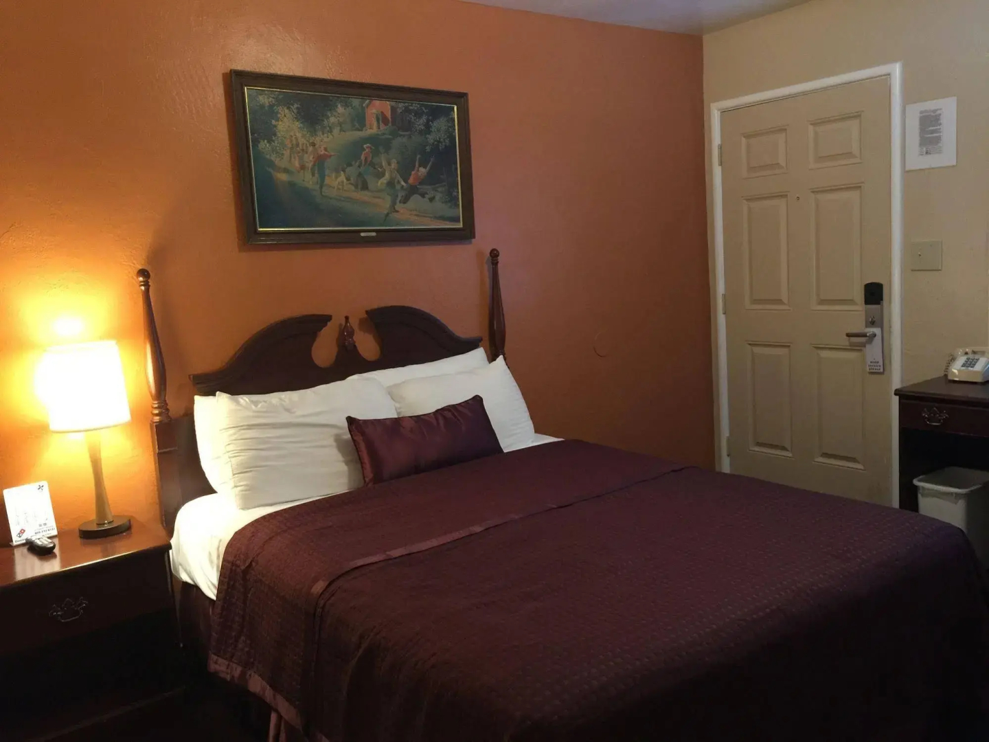 Holland Inn & Suites
