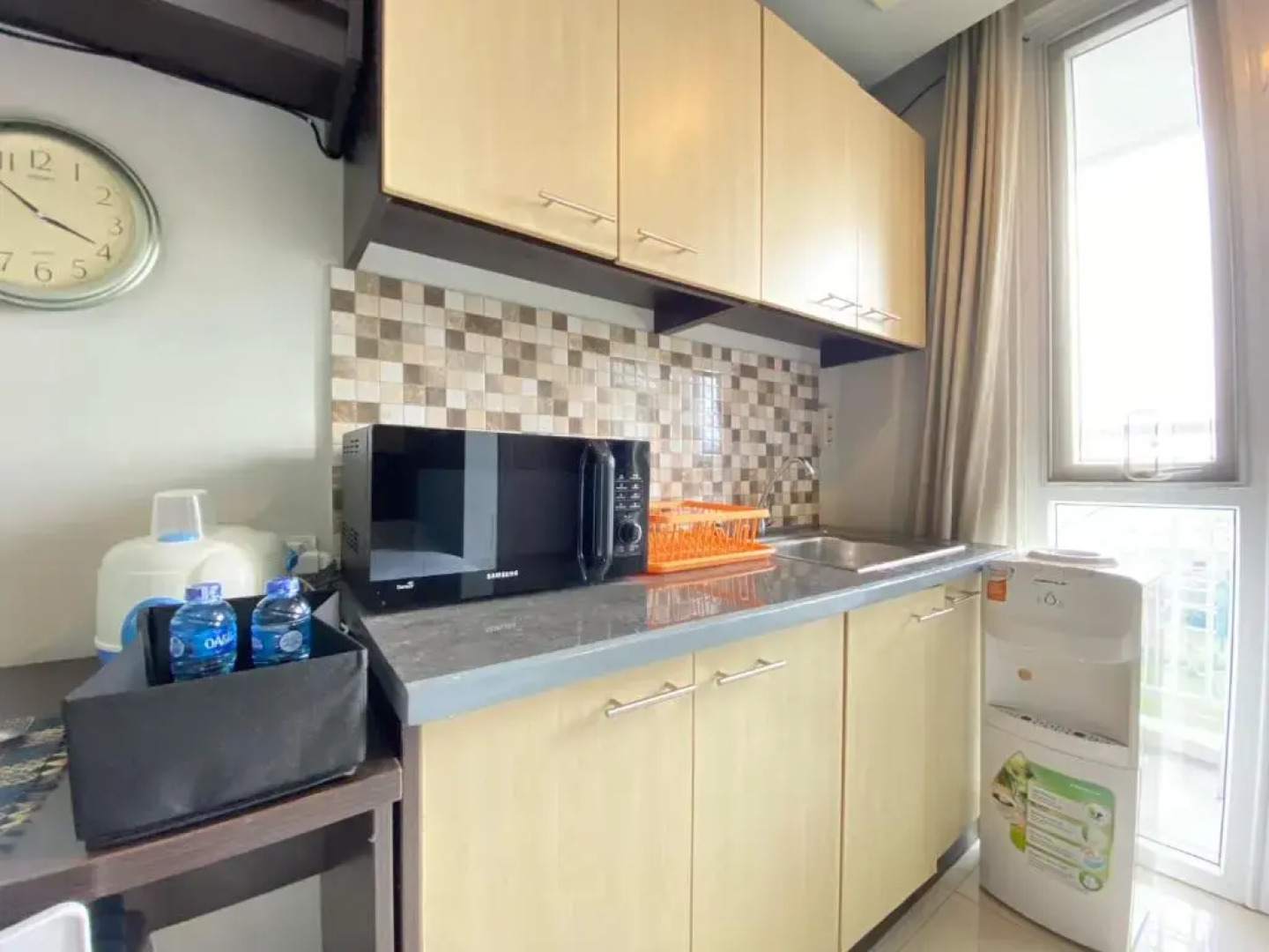 Private And Spacious Studio Room At Skyland City Jatinangor