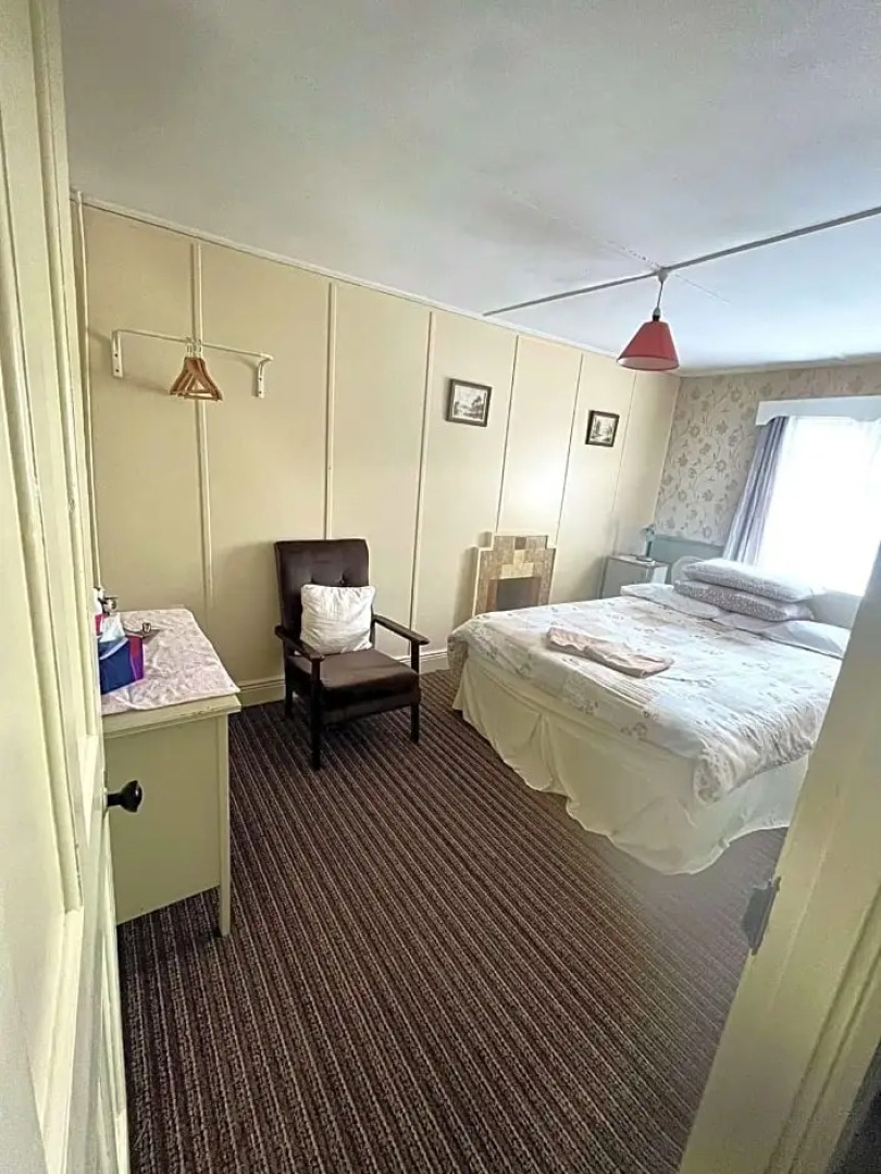 Geoghegans Magpie Bar and B&B