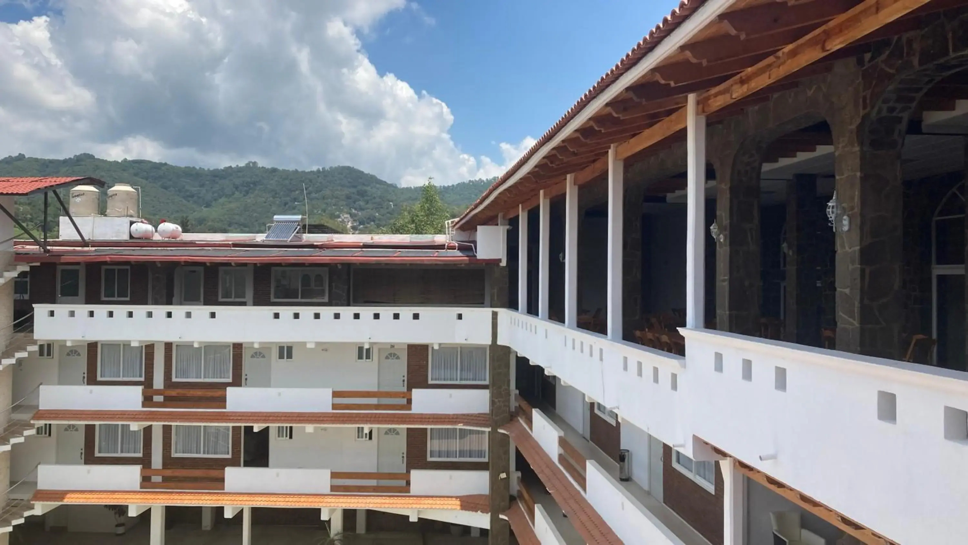 Hotel Tierras Blancas