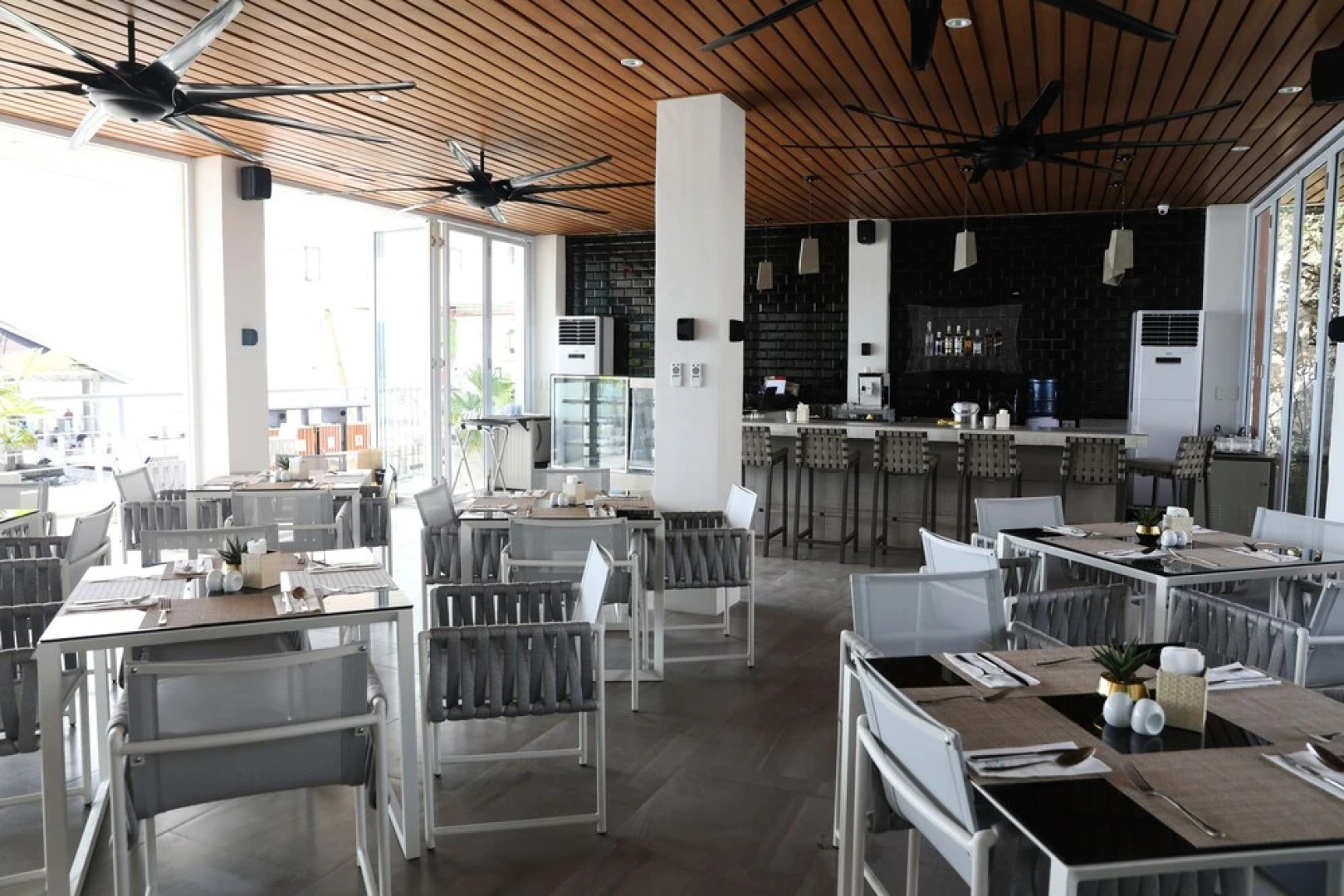 Destino Beach Club Dive Resort and Hotel