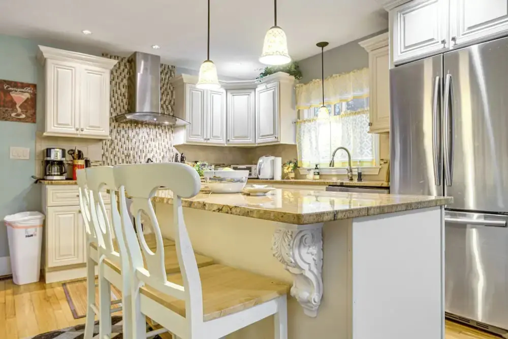 < Half-mi to Shore: Harwich Port Beach House