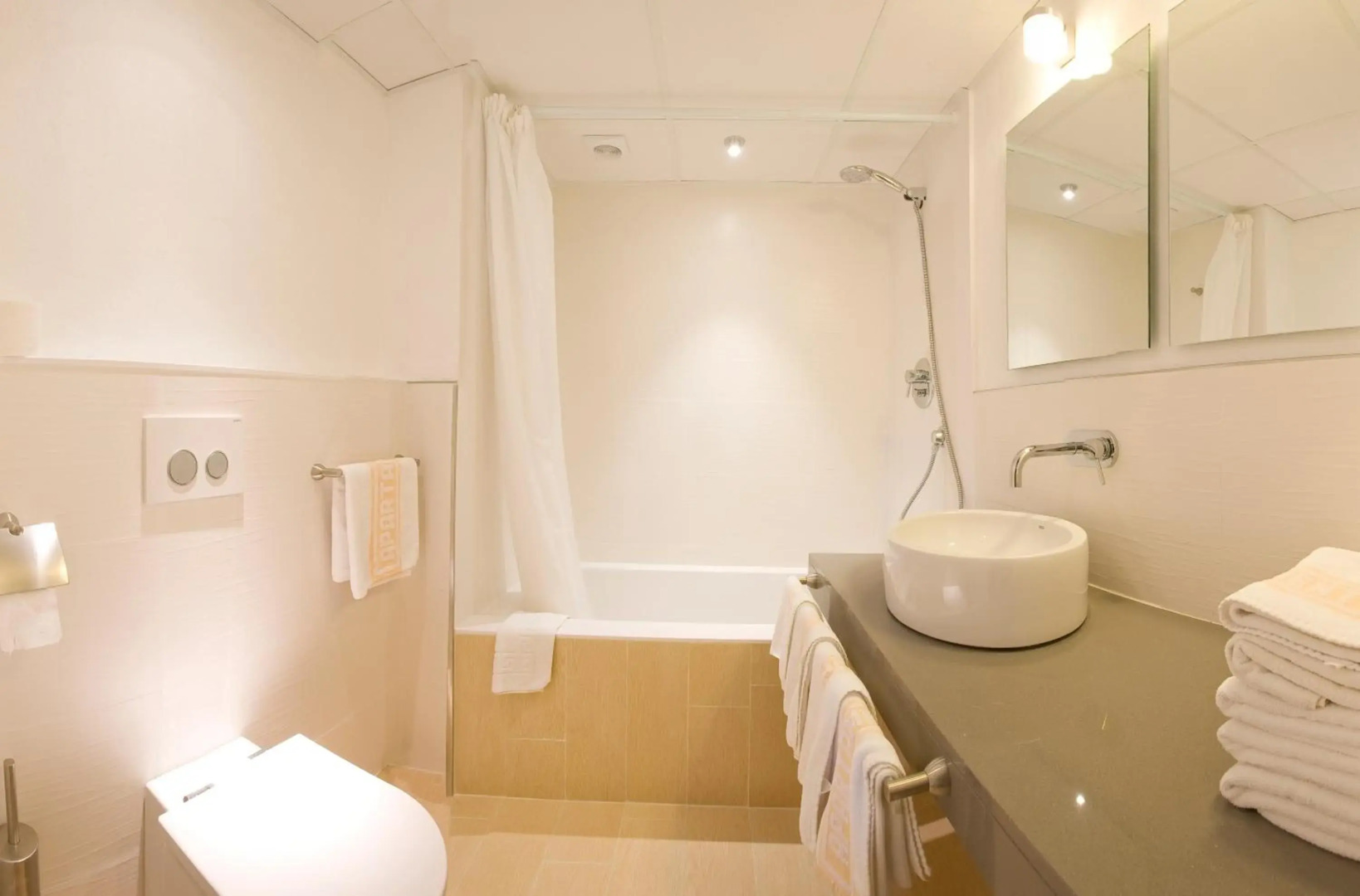 Playa Bella Beach Apartments