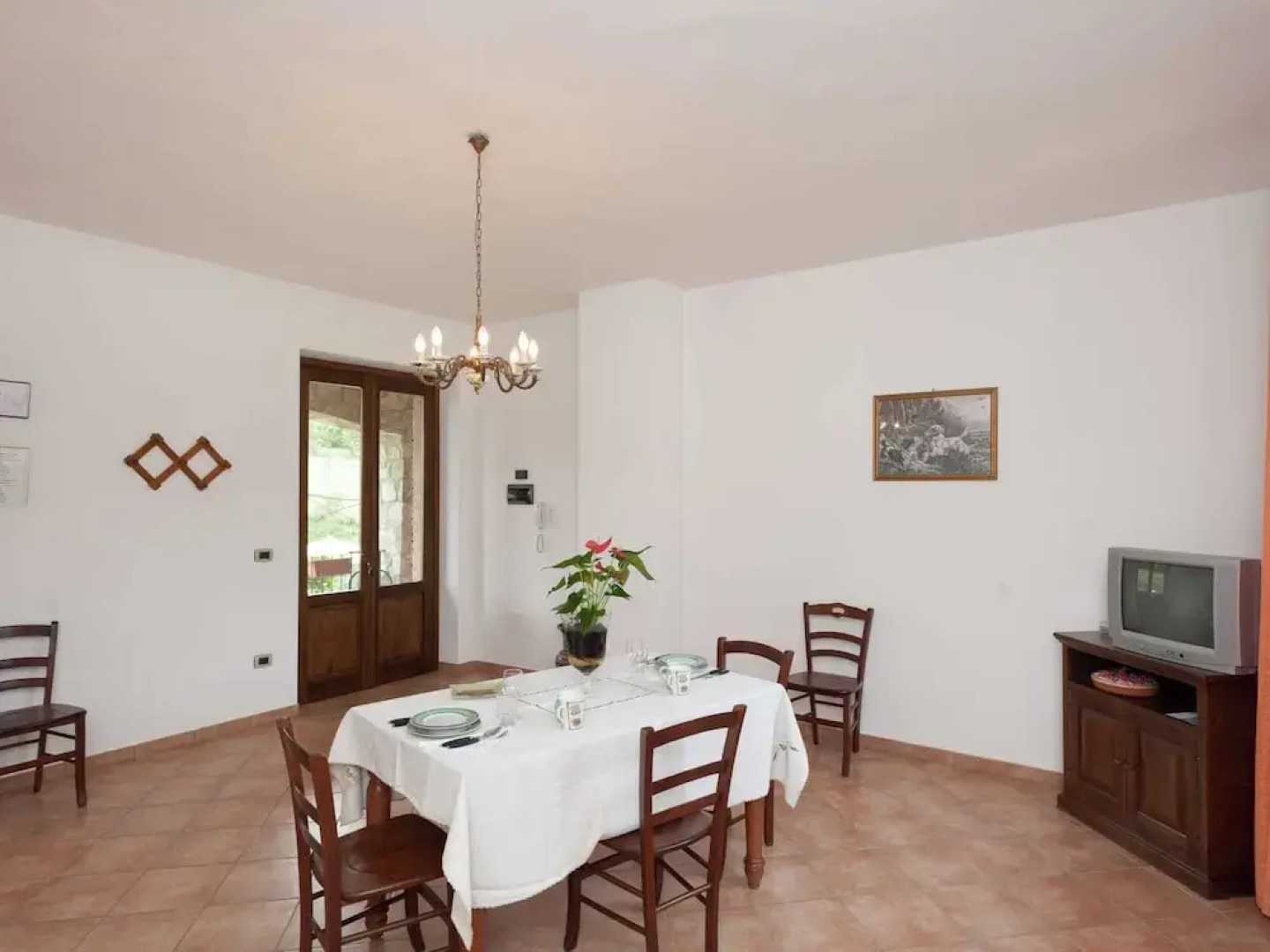 Farmhouse Near Lake Trasimeno With Pool