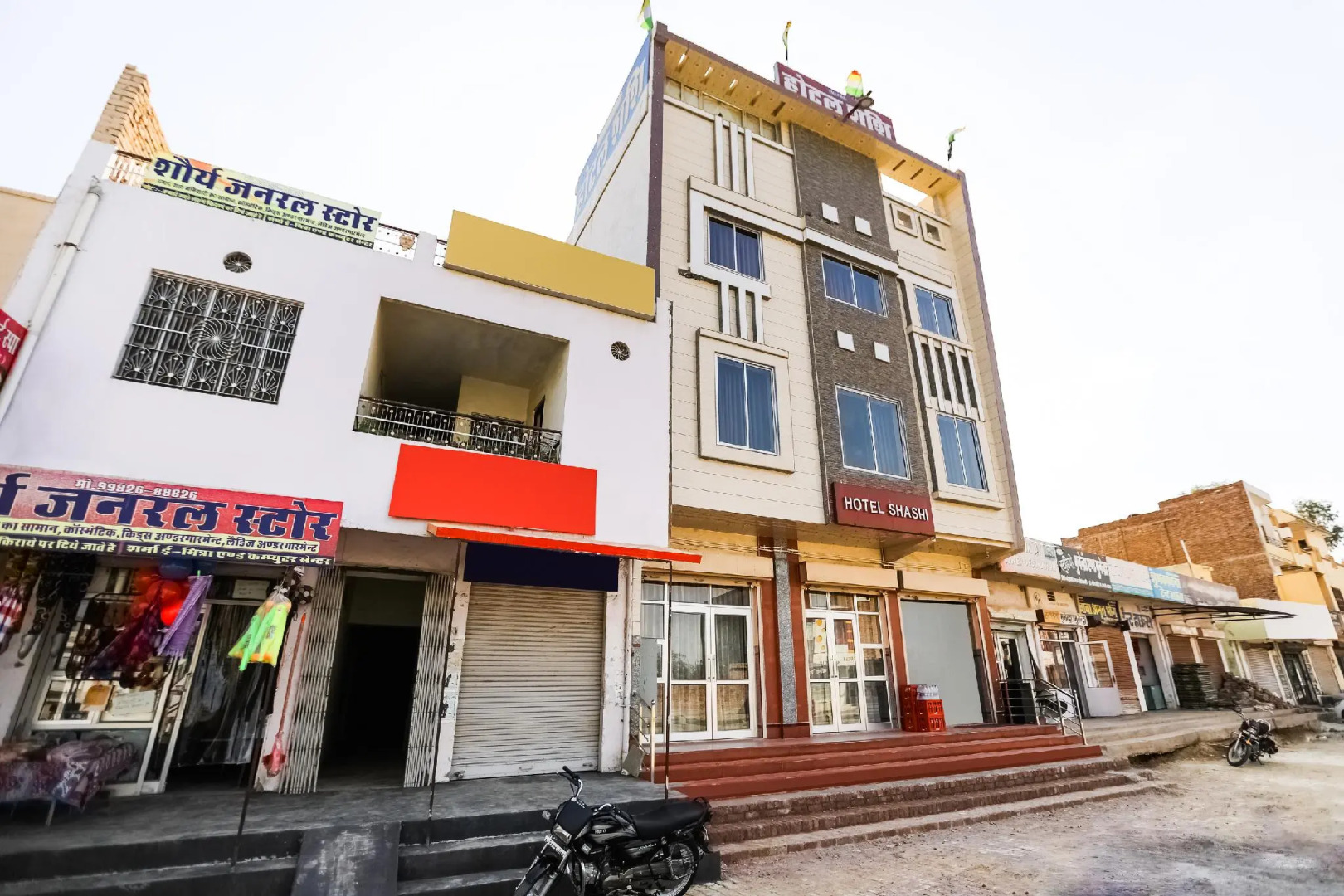 OYO 40880 Hotel Shashi