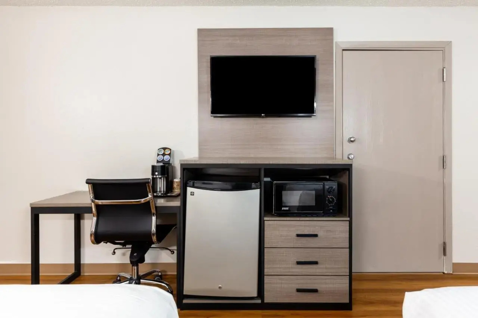 Best Western Camelot Inn