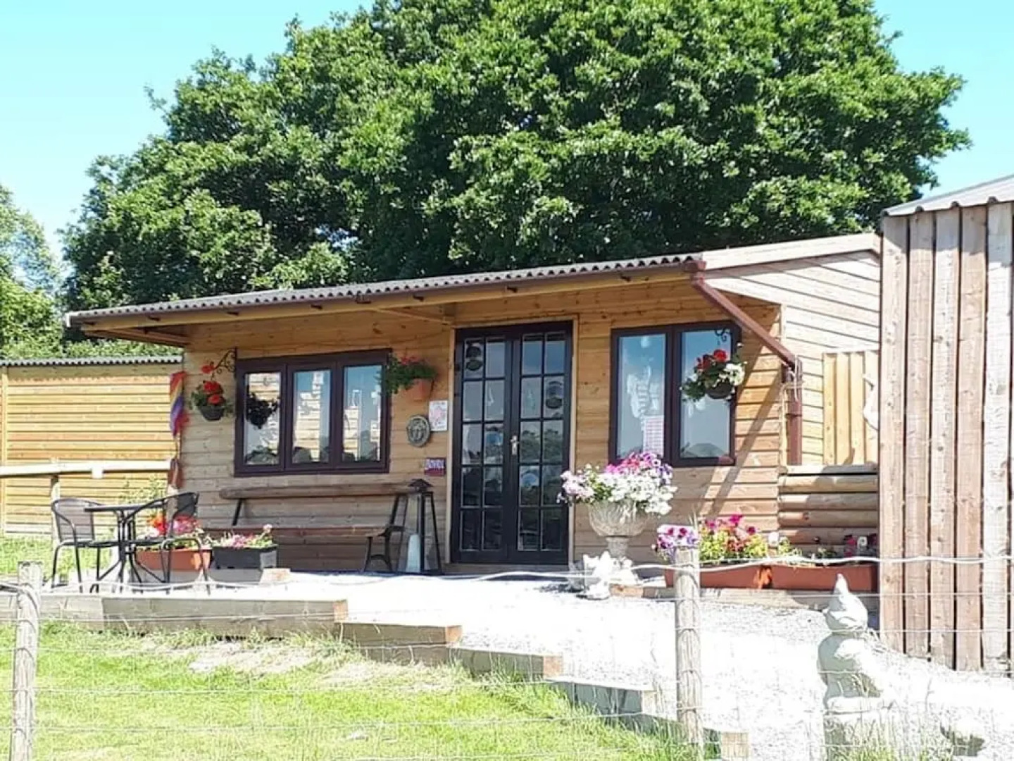 Rosie Traditional Gypsy Wagon