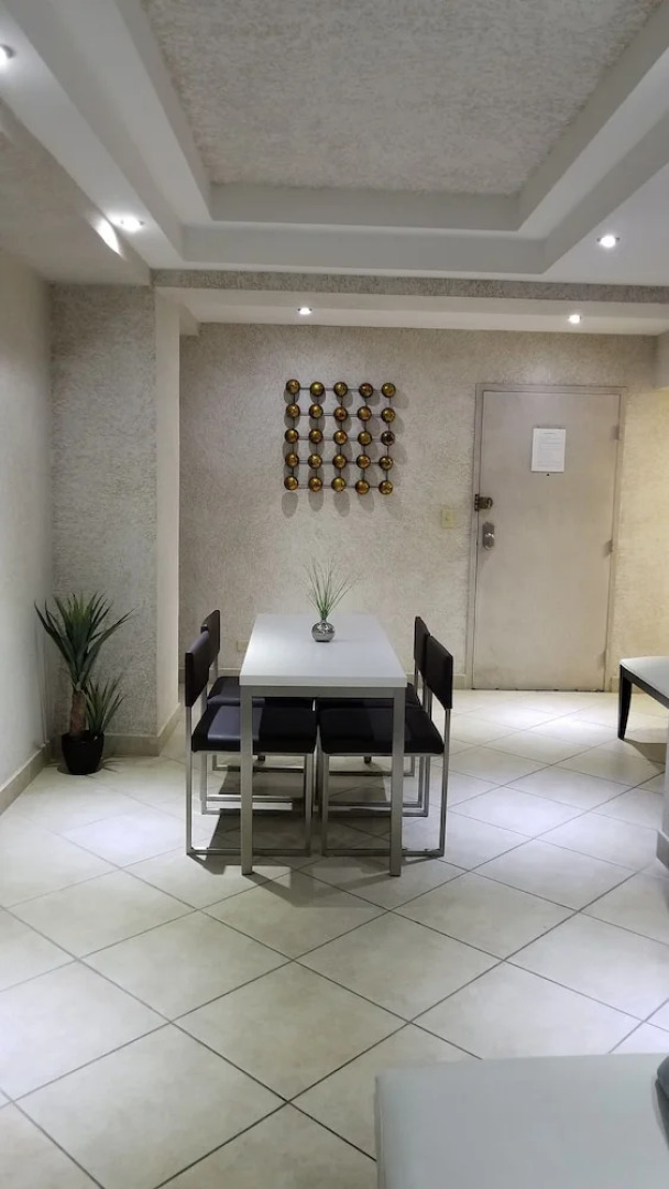 Modern and Cozy Miramar