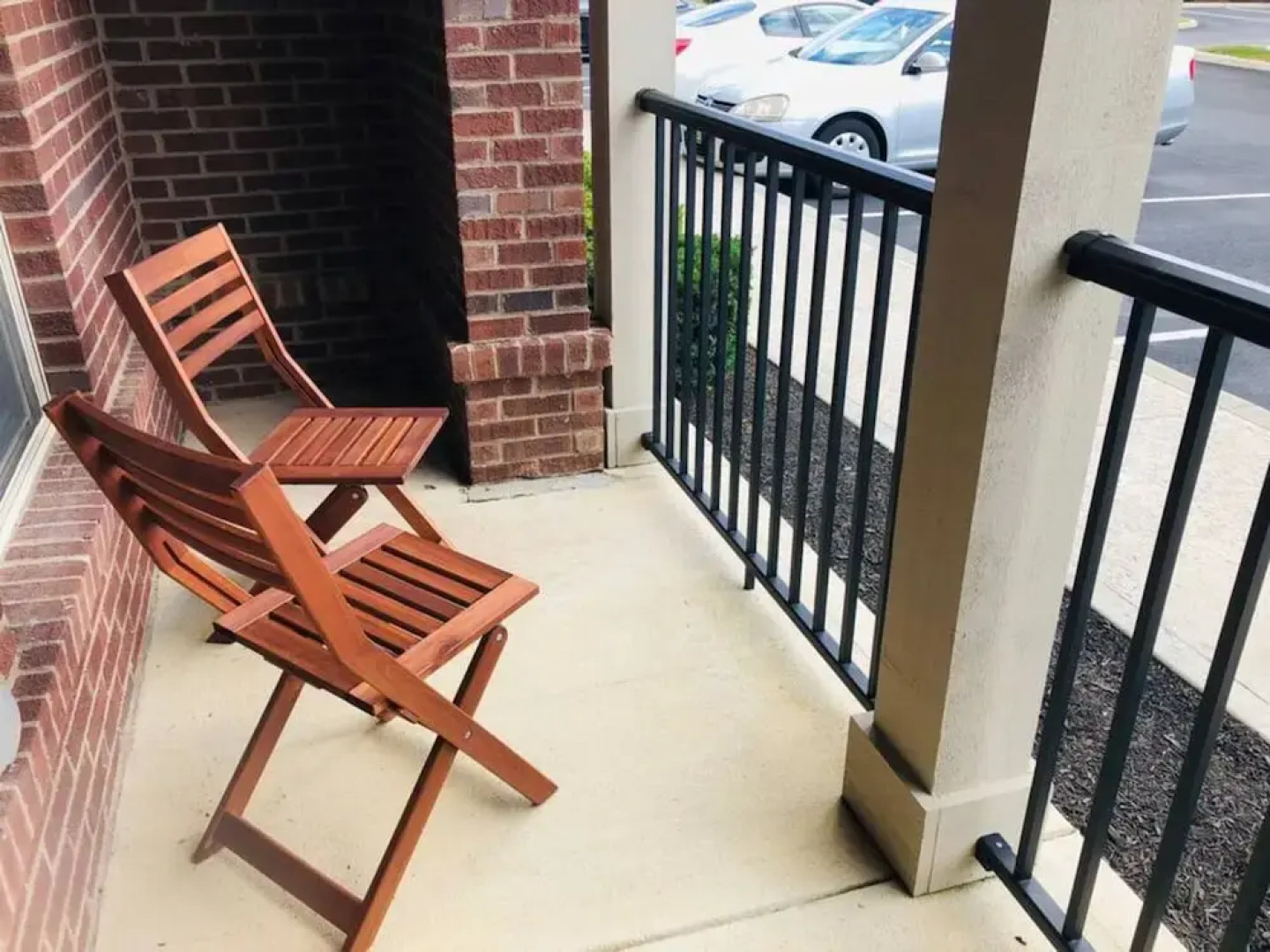 Walkable Pet-friendly 2BR 2BA On 1st Floor