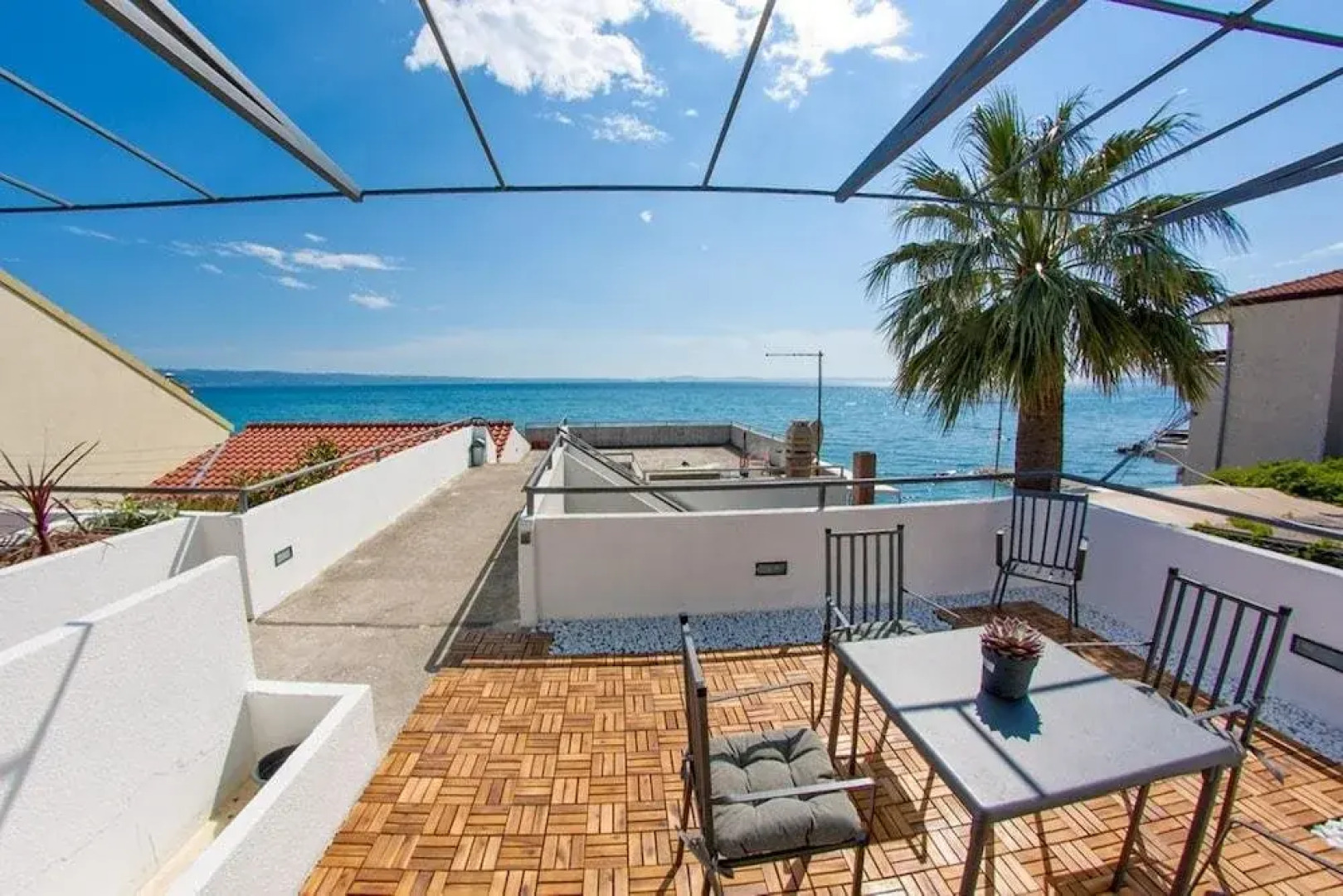 Villa Tamaris on the beach