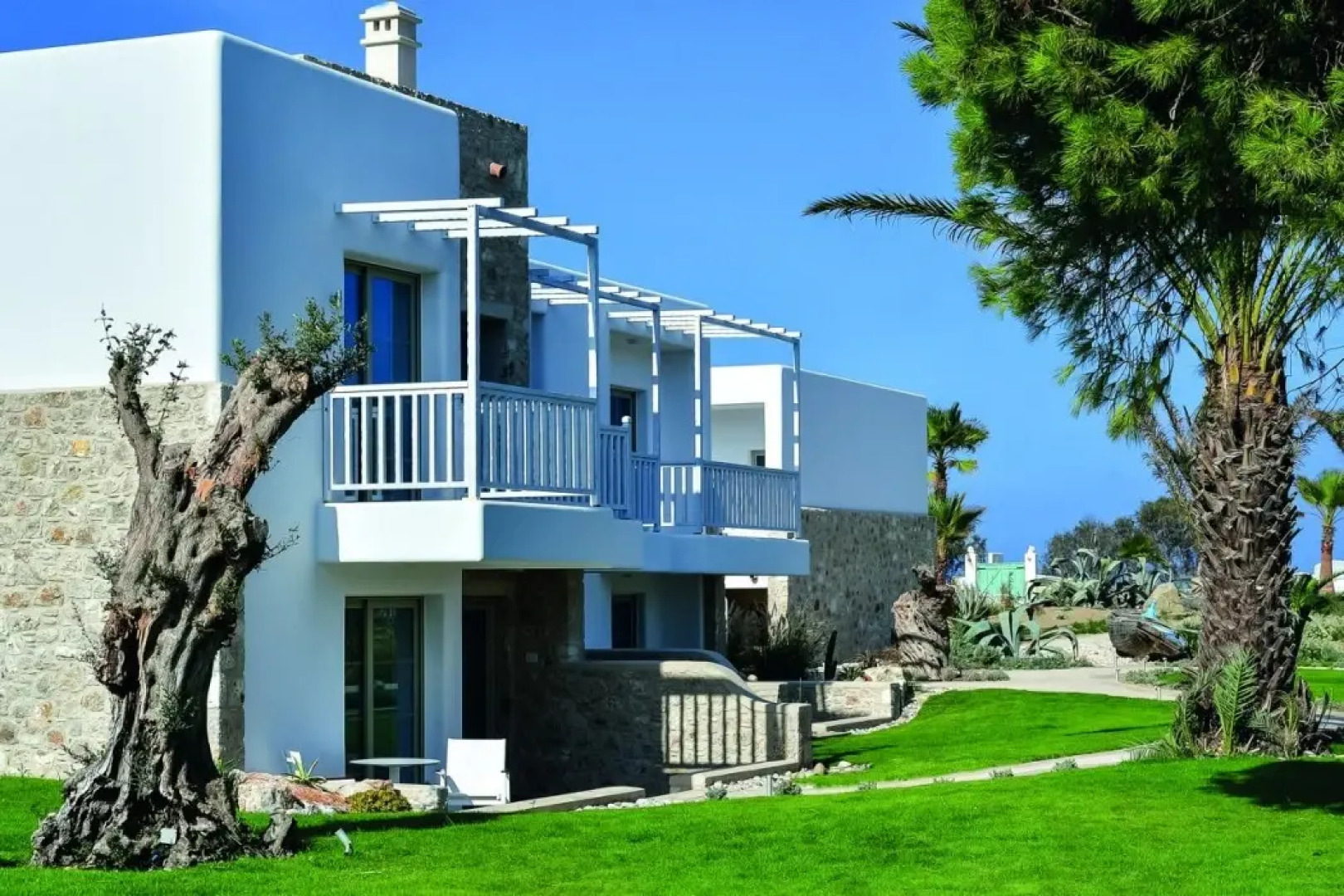 White Pearls Luxury Suites - Adults Only