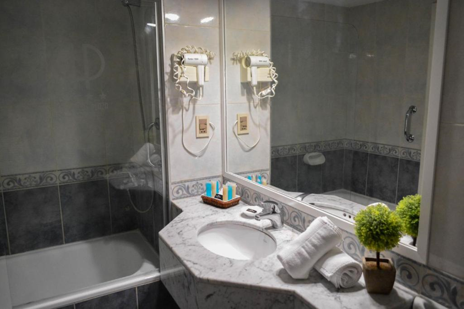 Pocitos Plaza Hotel