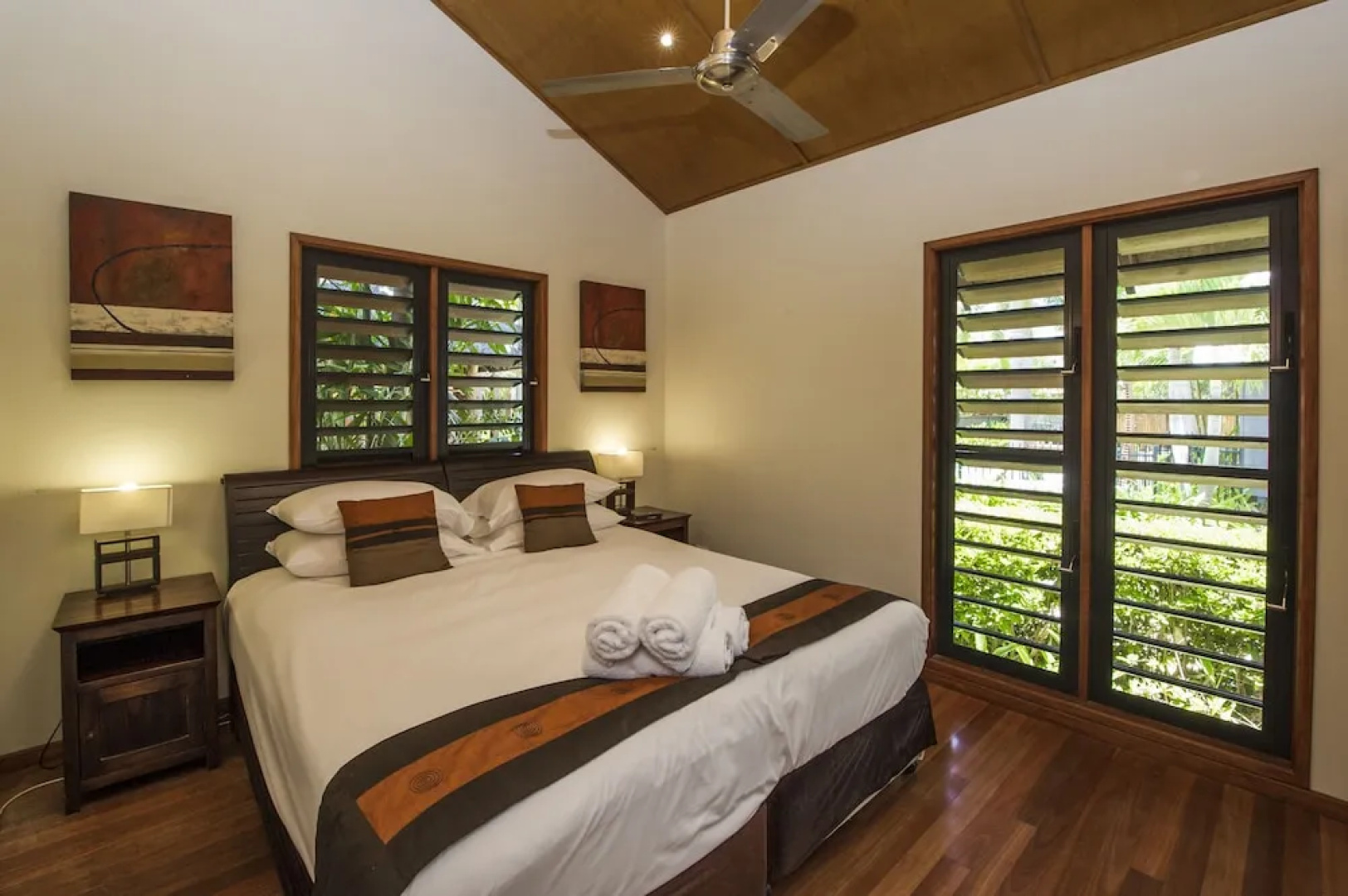 Pure Magnetic Villa