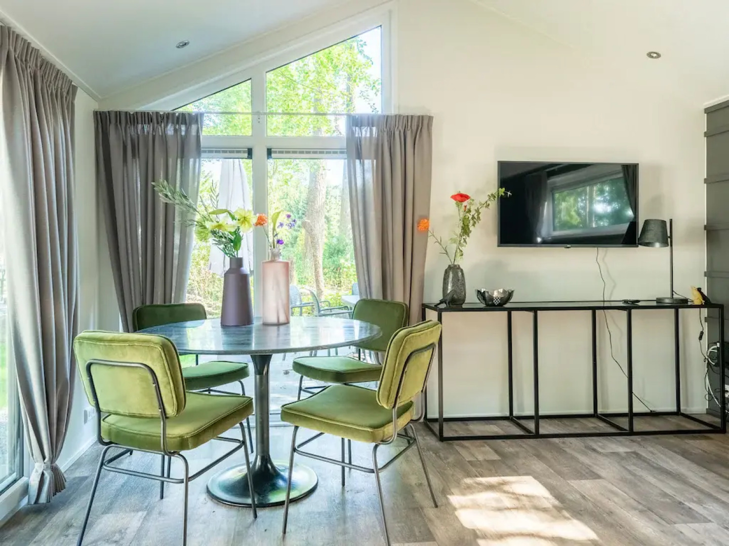 Cozy Chalet 20 km From Utrecht