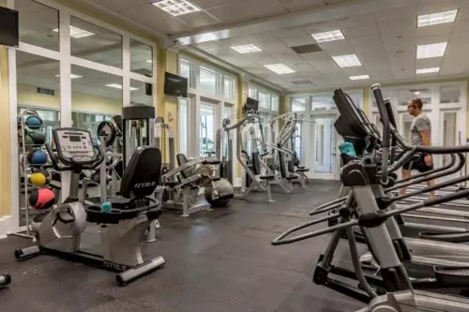 Beach Club Bristol 201 Condo