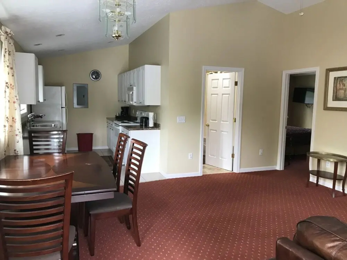 Exit 5 Motel & Cottages