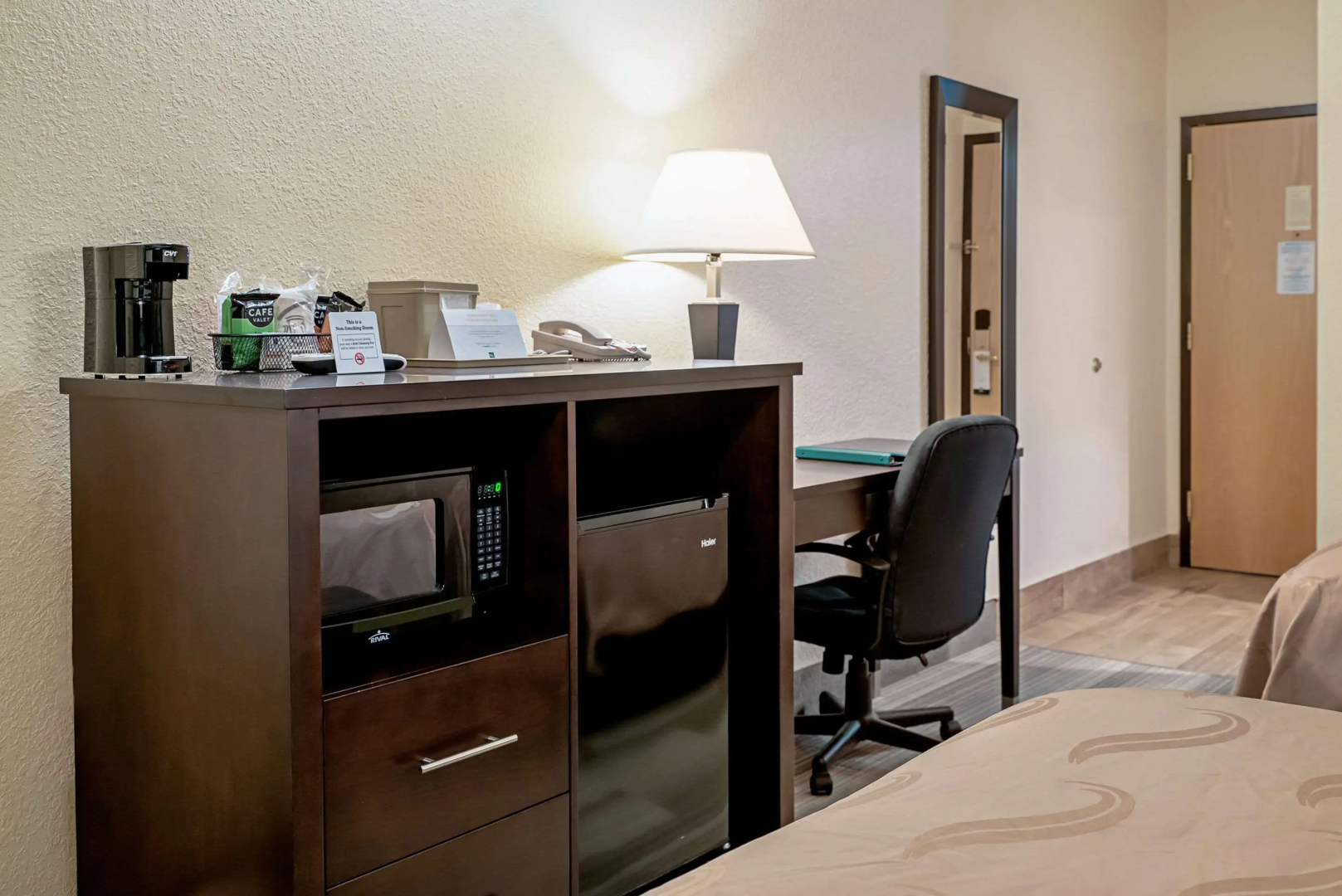 Quality Inn & Suites Robbinsville