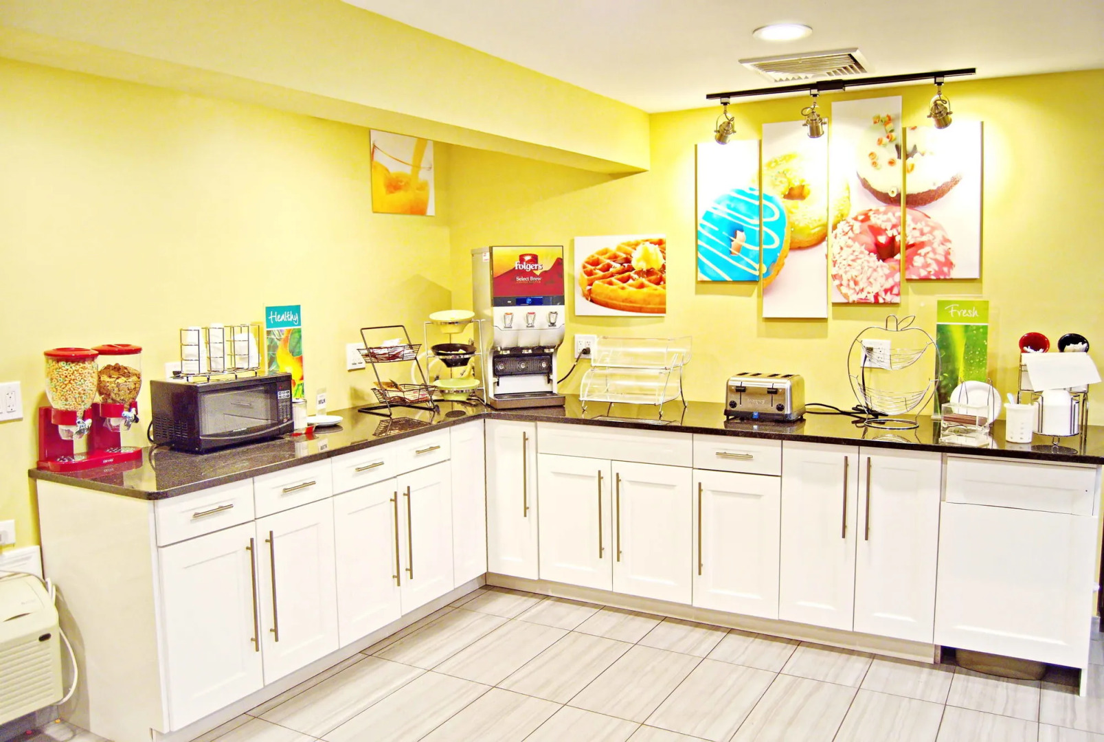 Flagship Inn And Suites