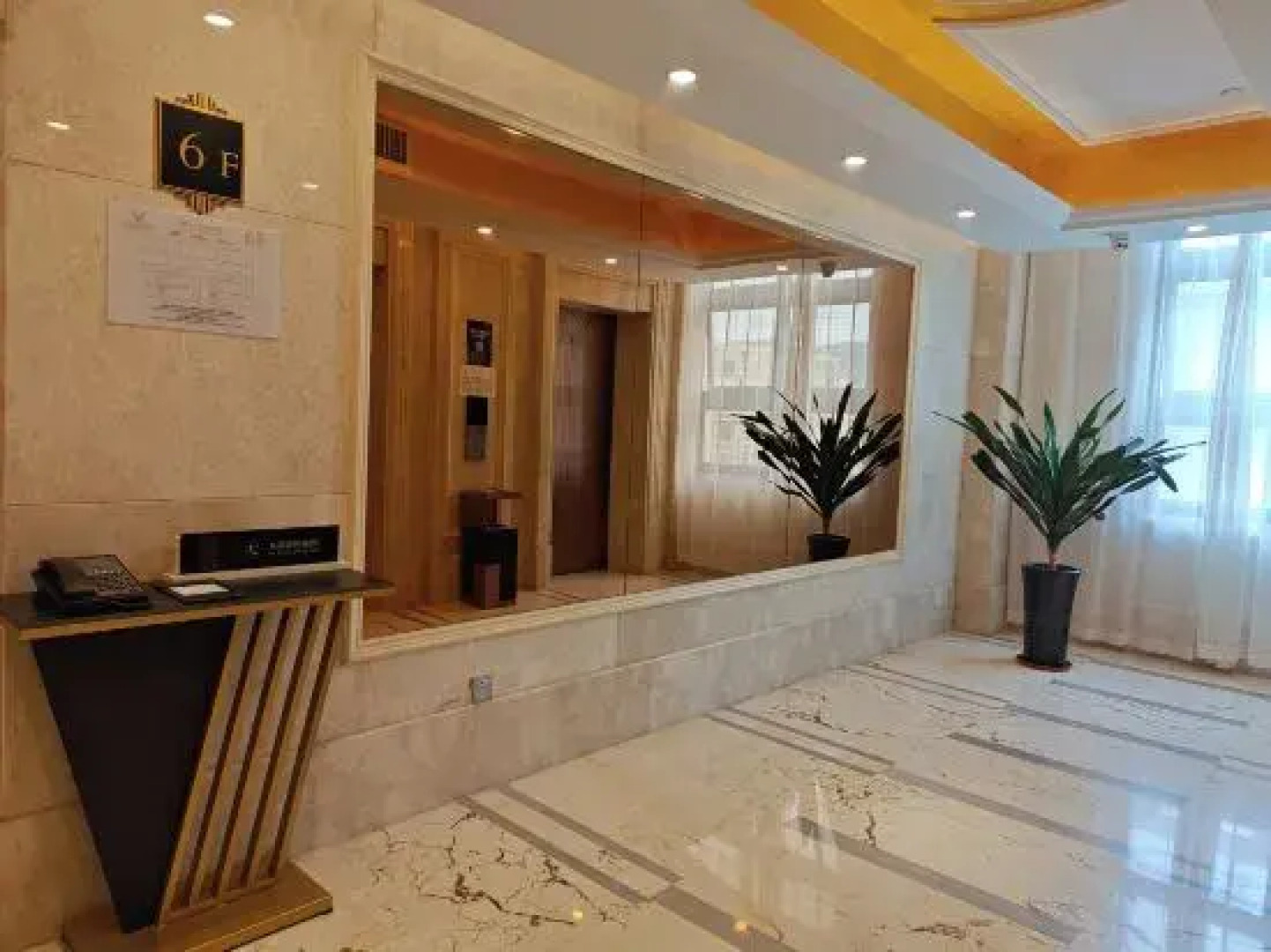 Vienna International Hotel ·Shaoguan Baiwang Square Waterside Pavillion