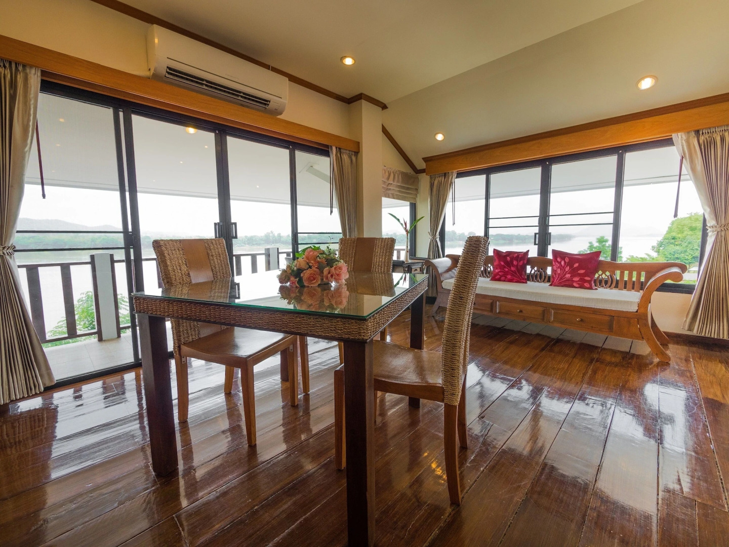 Chiangkhan River Mountain Resort