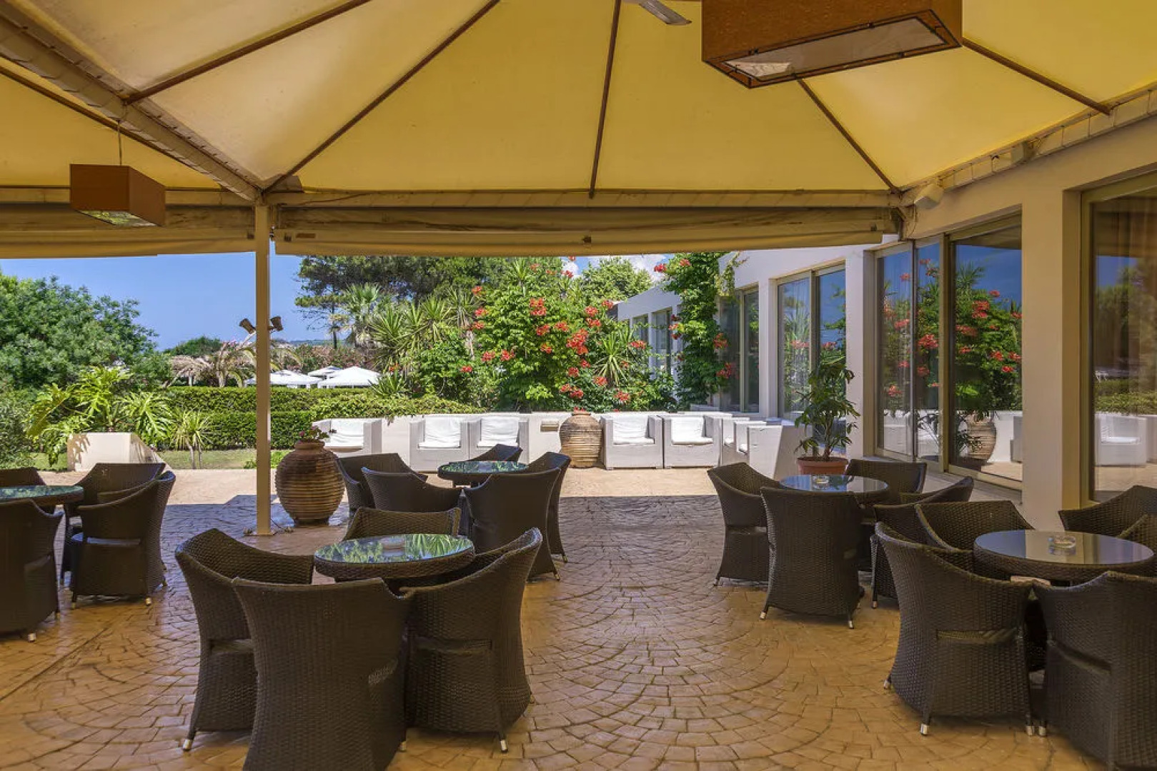 Ninos Grand Beach Resort