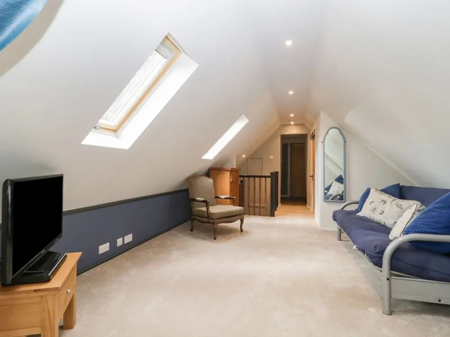 The Courtyard - Hilltop Barn