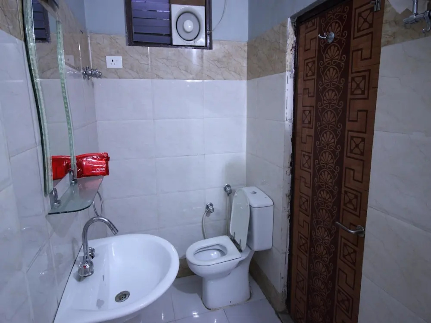 OYO 2756 Hotel Virasat