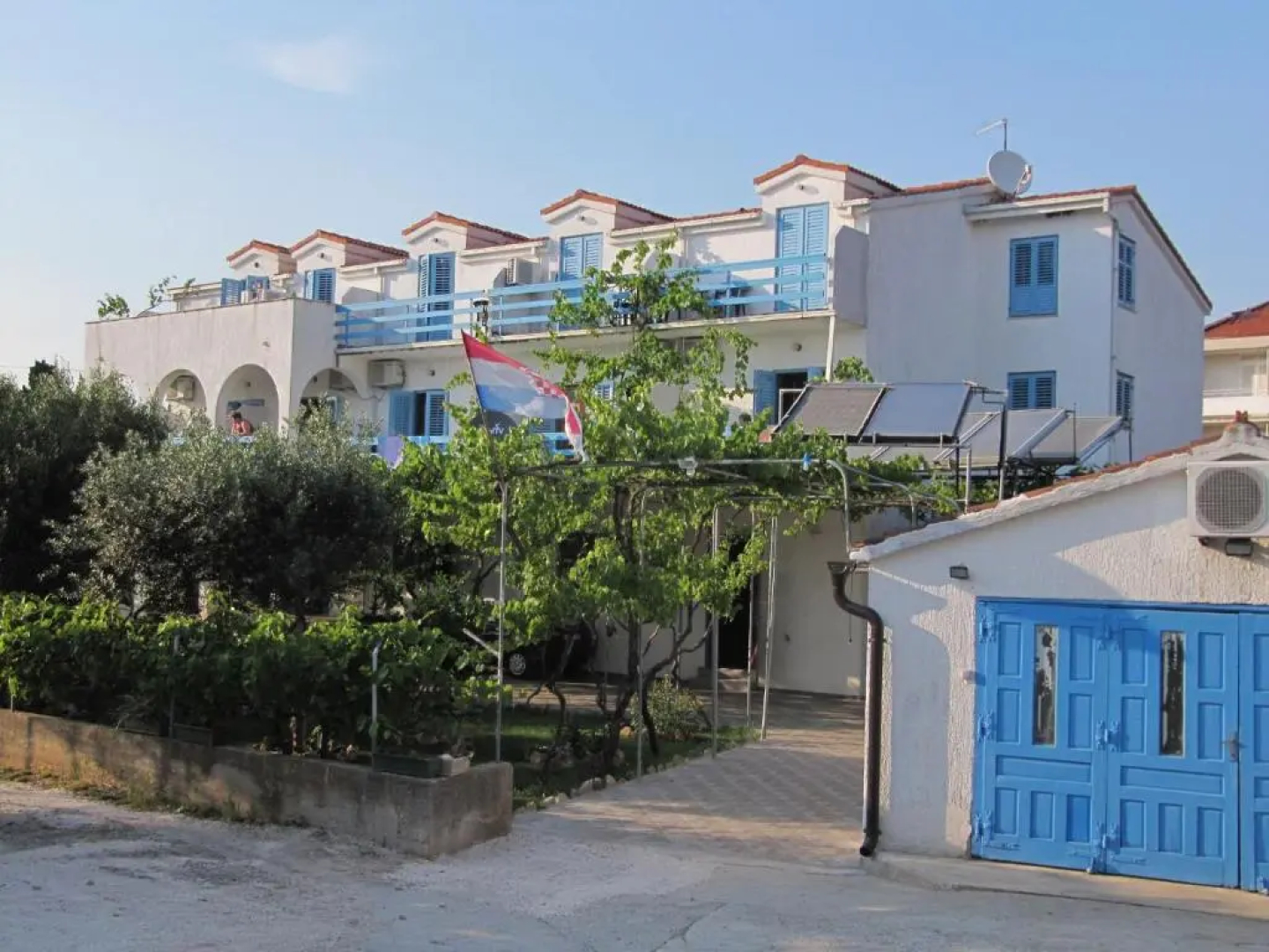 Apartments Jadranka - 200m from sea