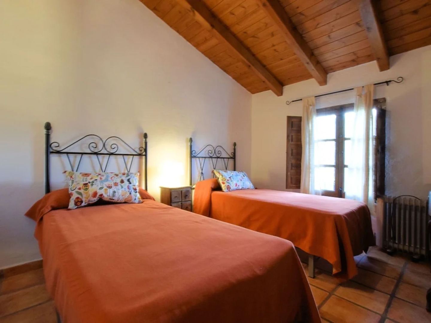 Rustic house in La Higuera (El Torcal de Antequera).