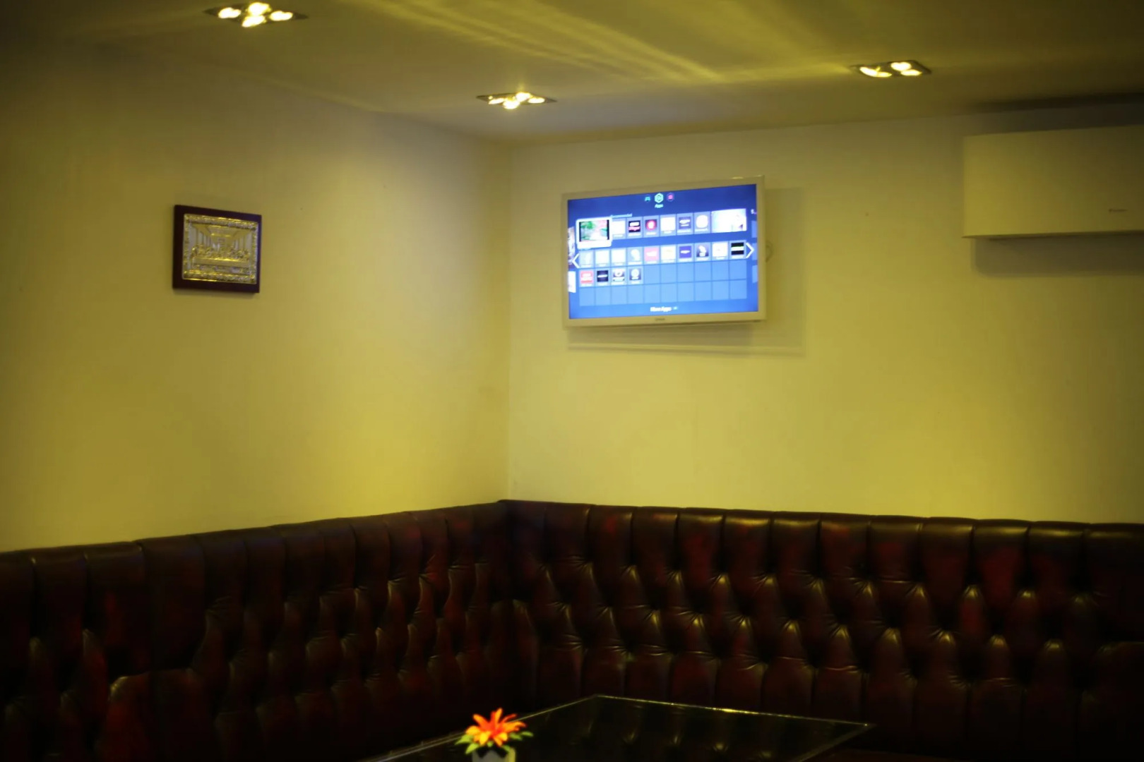 Exhibition Court Hotel 4