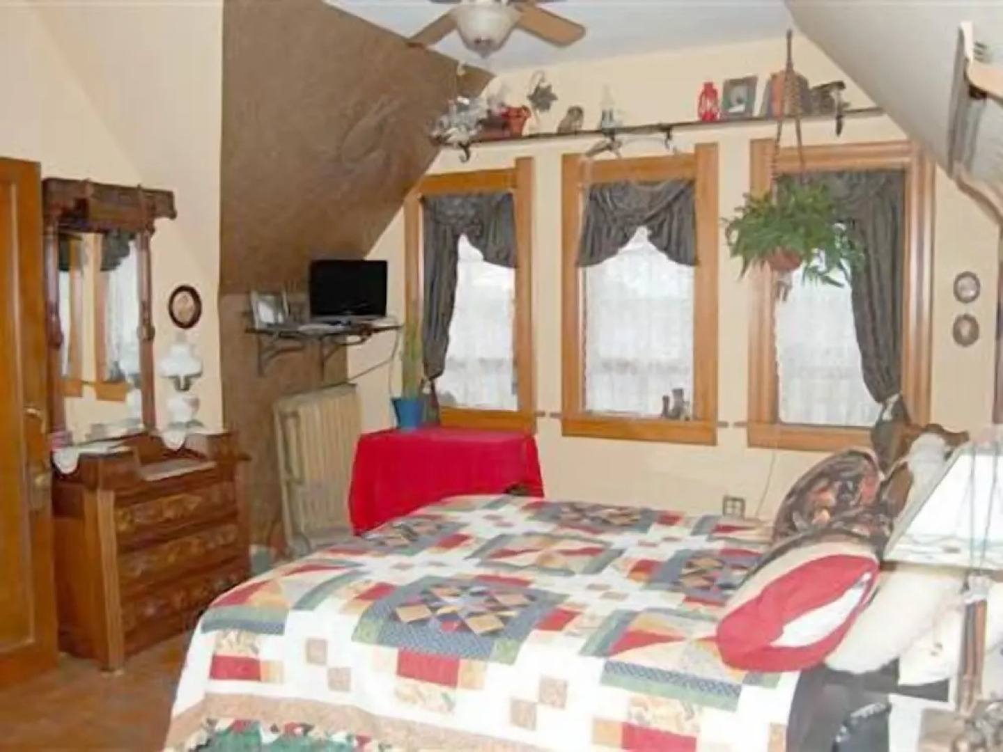 Schuster Mansion Bed & Breakfast