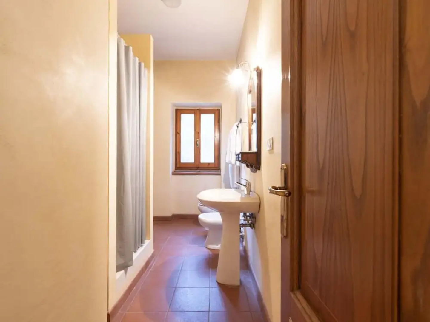 Belvilla by OYO Tasteful Villa With Bubble Bath