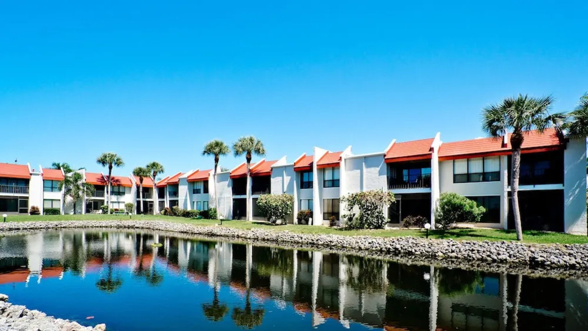 Runaway Bay Resort by BBG