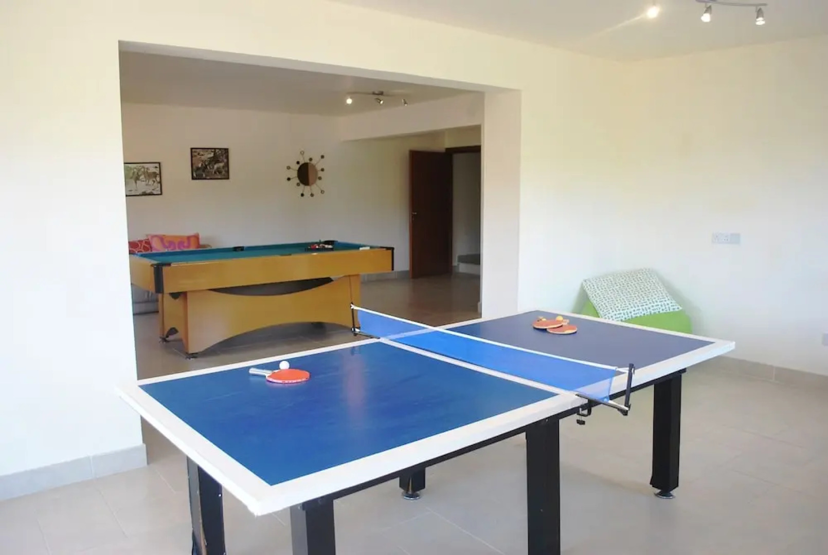 Amazing Luxury Villa, Enormous Heated Pool Jacuzzi, Gym, Games Room In Paphos,