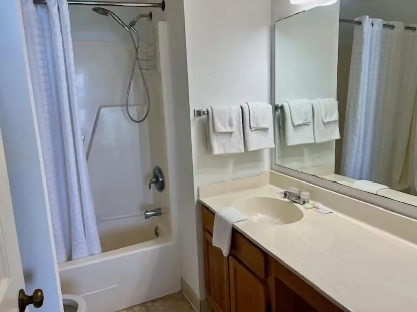510 Surfmaster 2 Bedroom Condo by RedAwning