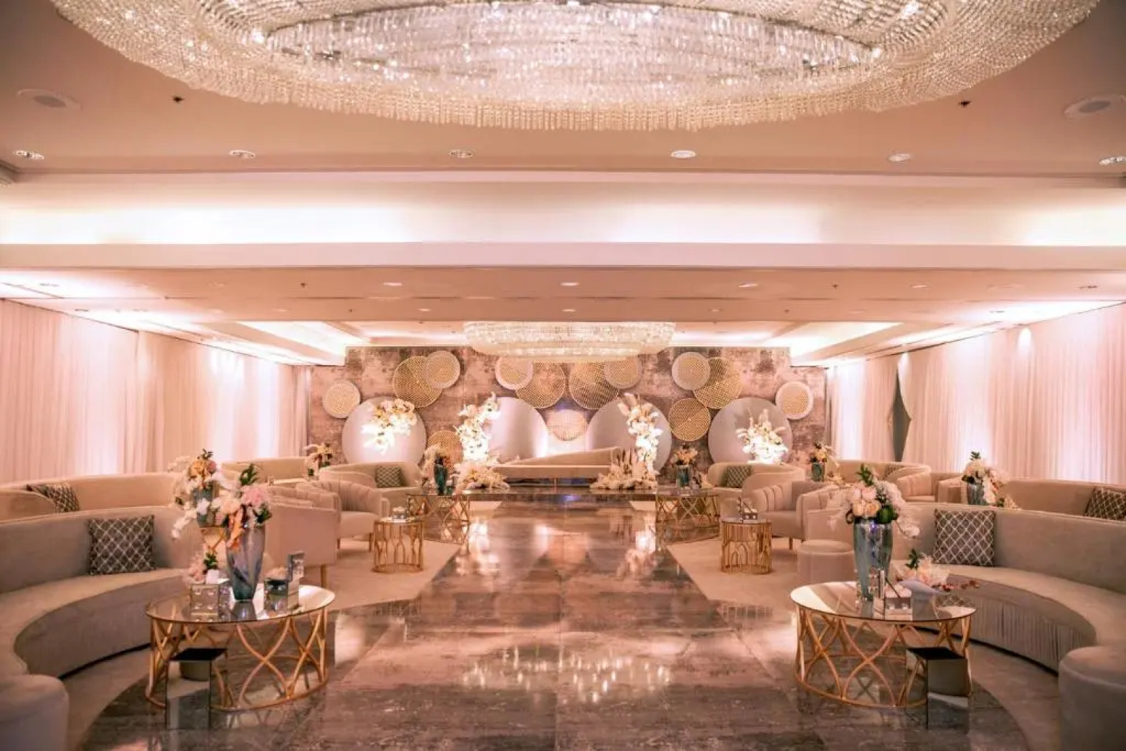 Отель Four Seasons Riyadh At Kingdom Center