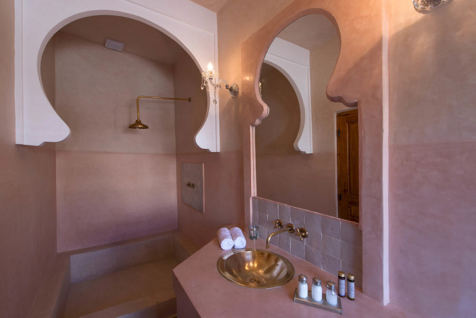 Riad Emberiza Sahari