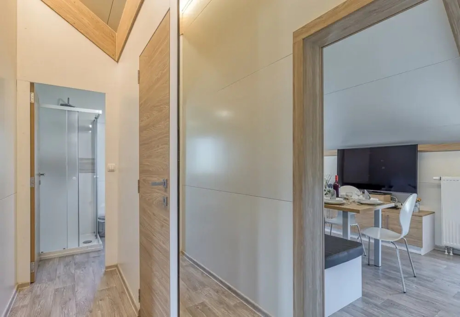 Pool & Whirlpool Villa Art Three