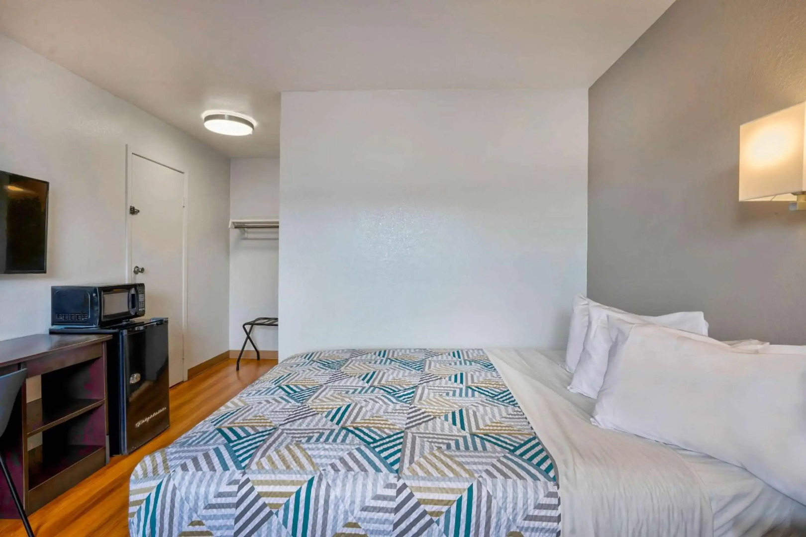 Motel 6 Lumberton, NC