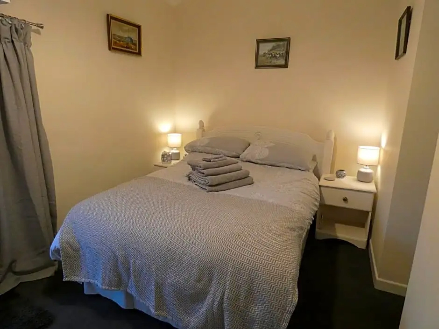 The Farmers Arms, Cwmdu