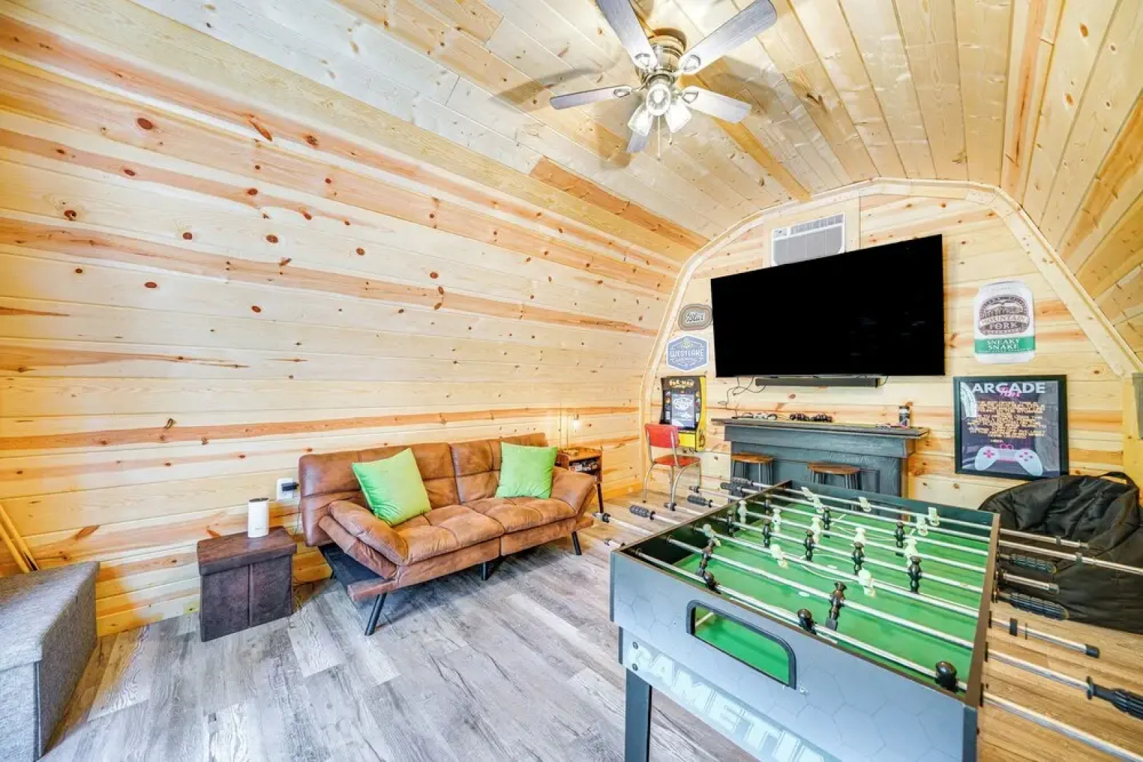 Broken Bow Cabin w/ Hot Tub + Game Room!