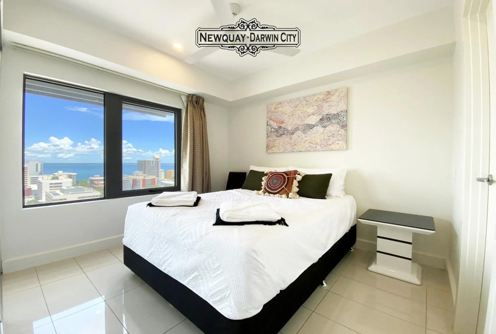 "NEWQUAY" Ideal Location & Views at PenthousePads